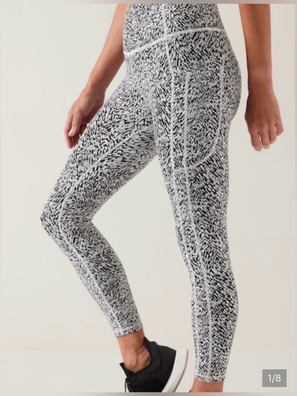 Athleta Ultimate Stash II Textured 7/8 Tight XS Black White Pocket Leggings